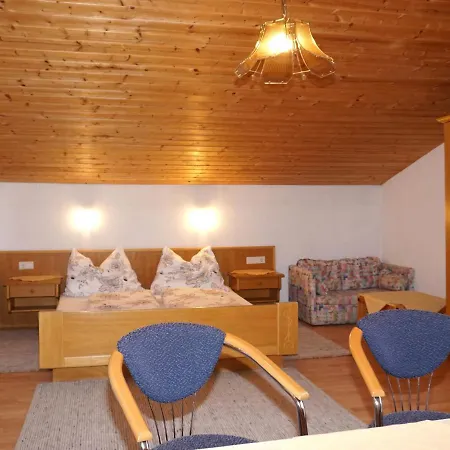 Quadratsch By Interhome Pians